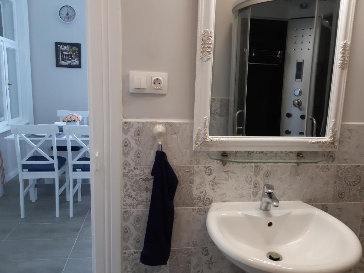 Jade Vendeghaz Apartment ปาปา ภายนอก รูปภาพ
