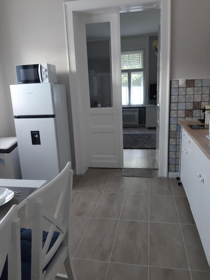 Jade Vendeghaz Apartment ปาปา ภายนอก รูปภาพ