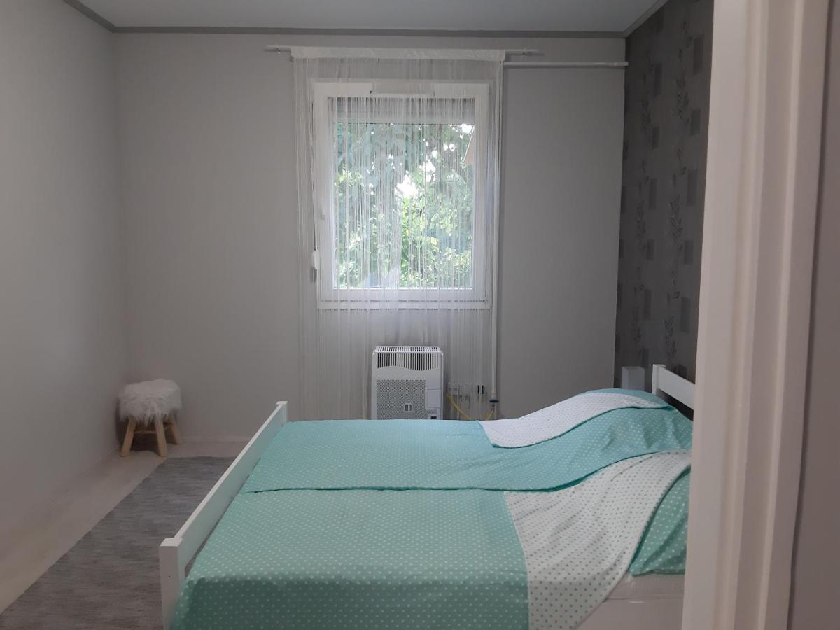 Jade Vendeghaz Apartment ปาปา ภายนอก รูปภาพ