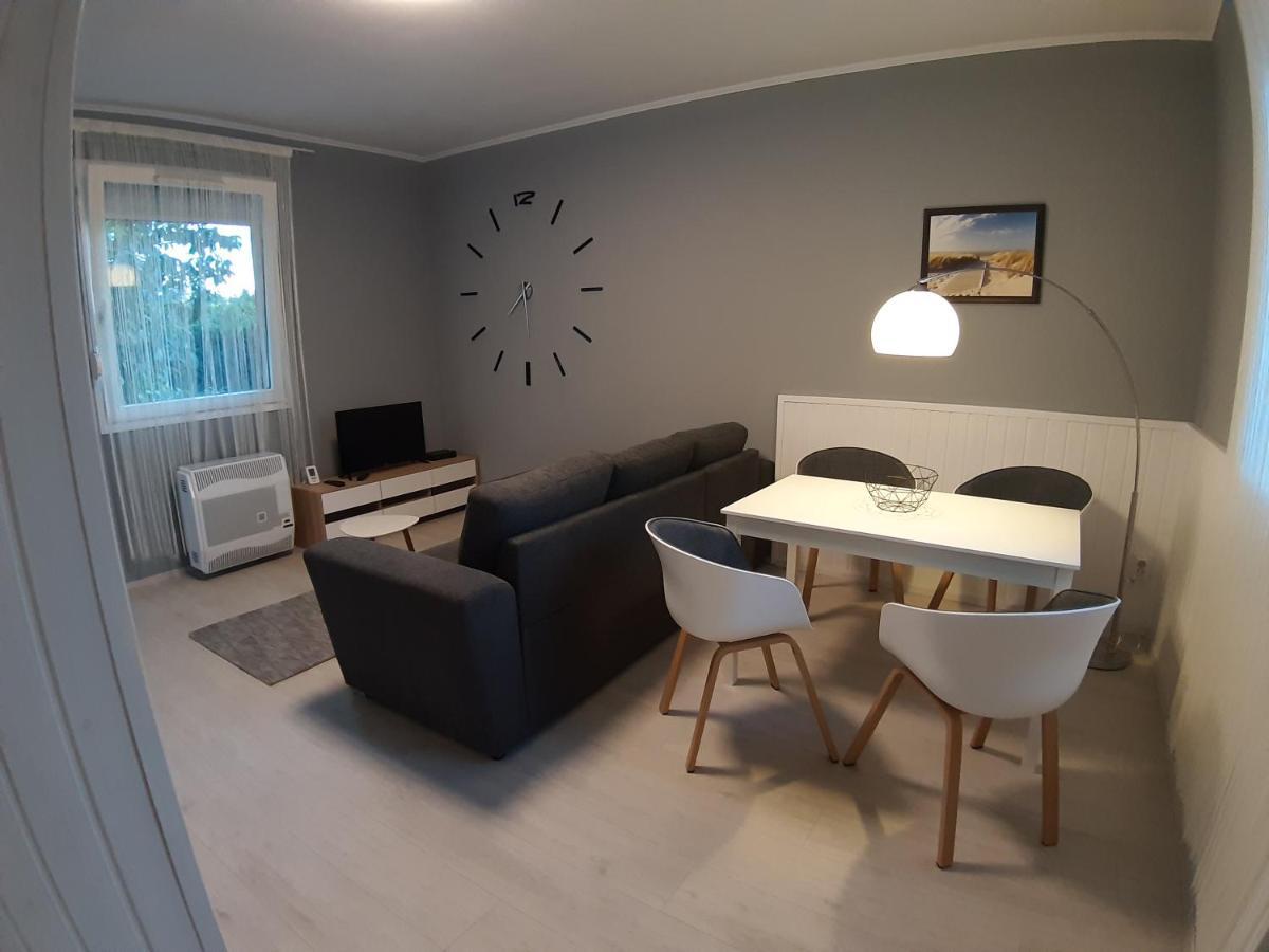 Jade Vendeghaz Apartment ปาปา ภายนอก รูปภาพ